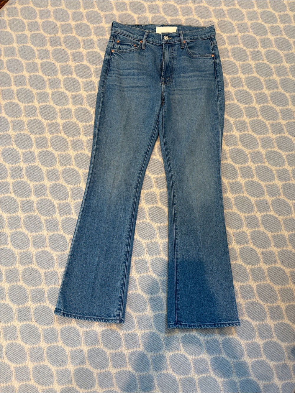 MOTHER the outsider flood/ field trip Women's Medium Blue Flared Jeans